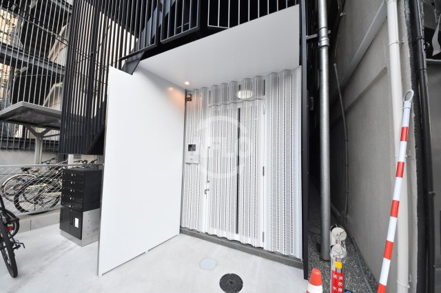 ユニーク靱公園前（SOHO)のエントランス|ユニーク靱公園前（SOHO)　エントランス