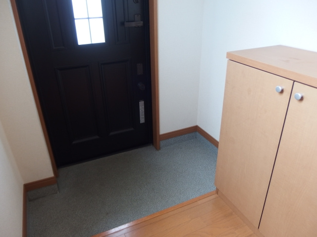 ファミール天白の玄関