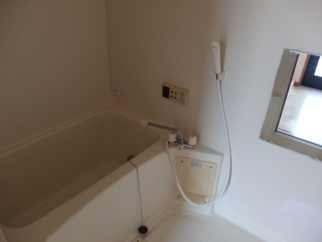 ファミール天白の浴室