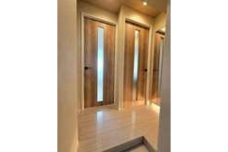 エスカイア高田馬場の玄関