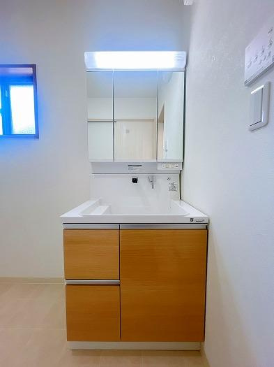 岡山市南区箕島　リフォーム済み　中古住宅【仲介手数料無料】の洋室