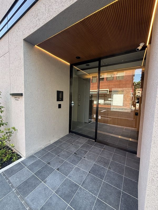 ルミエール三番町のエントランス