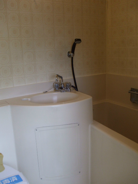 小作ビルの浴室