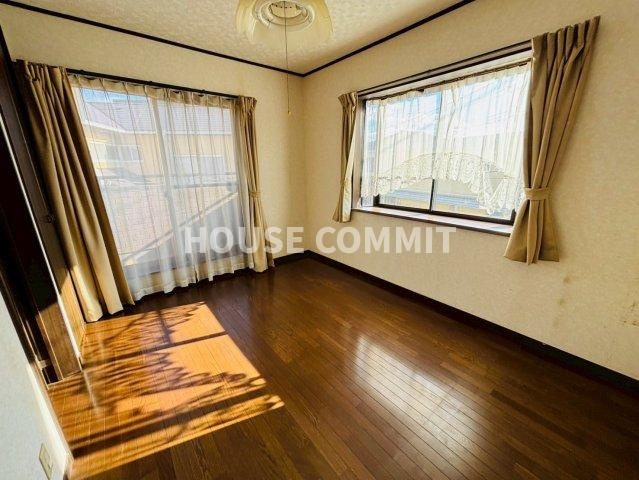 中古戸建ての洋室