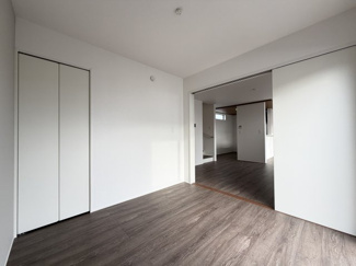 【洋室】 | うるま市与那城屋慶名2期（全6棟）1号棟 | 1号棟　洋室4.5帖＋CL付き♪