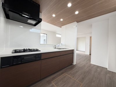 【キッチン】 | うるま市与那城屋慶名2期（全6棟）1号棟 | 1号棟　使いやすいシステムキッチン♪