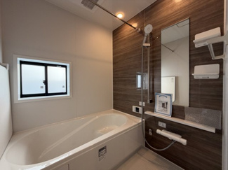 【浴室】 | うるま市与那城屋慶名2期（全6棟）1号棟 | 1号棟　浴室換気乾燥機付き♪