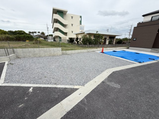 【駐車場】 | うるま市与那城屋慶名2期（全6棟）1号棟 | 1号棟　並列駐車4台可♪