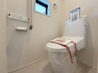 【トイレ】 | うるま市与那城屋慶名2期（全6棟）1号棟 | 1号棟　温水洗浄便座♪