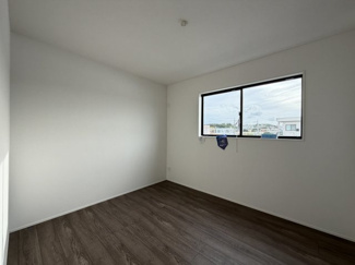 【洋室】 | うるま市与那城屋慶名2期（全6棟）1号棟 | 1号棟　洋室5.25帖＋WIC付き♪（WIC×2部屋）