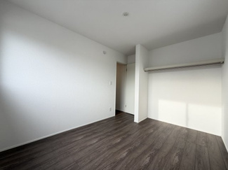 【洋室】 | うるま市与那城屋慶名2期（全6棟）1号棟 | 1号棟　洋室5.25帖＋CL付き♪