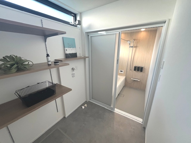 都城市上長飯町の新築一戸建の脱衣所