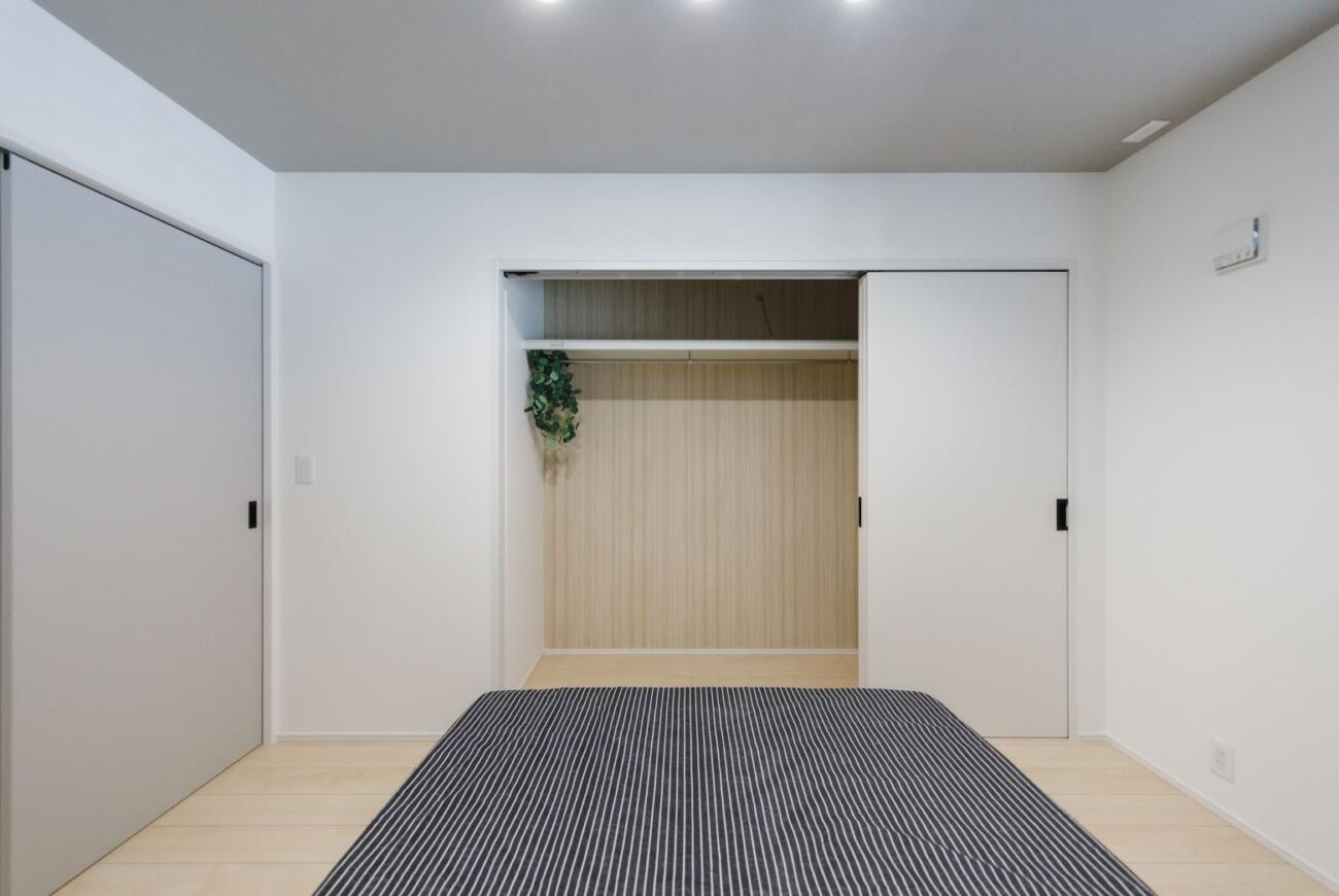 都城市上長飯町の新築一戸建の洋室