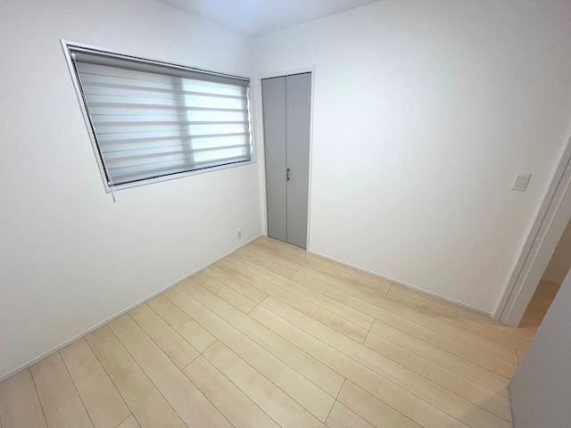 都城市上長飯町の新築一戸建の洋室