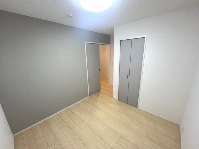 都城市上長飯町の新築一戸建の洋室