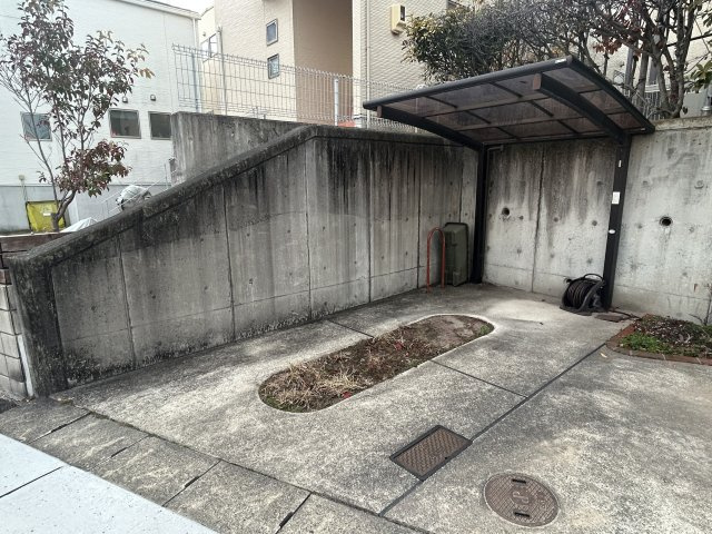 名古屋市名東区社口１丁目｜名古屋市の戸建ならホームアップの駐車場