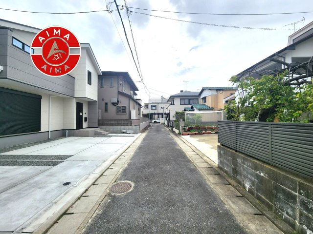 春日市須玖北5丁目第1-2棟（2号棟）の前面道路含む現地写真|前面道路です。
