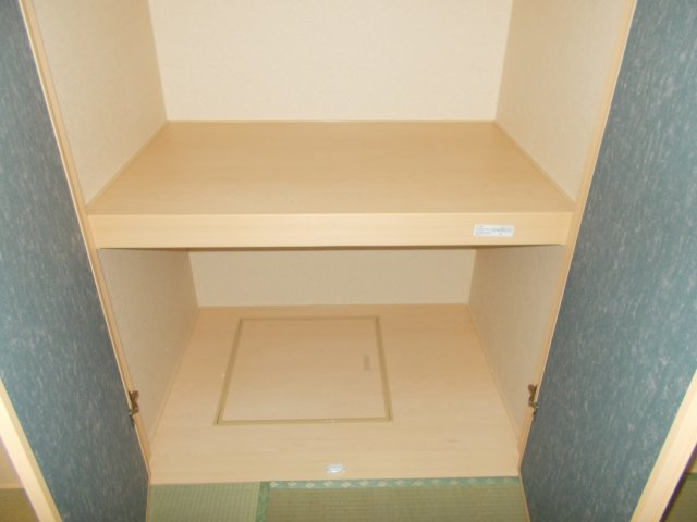 ブルーミングガーデン前橋市北代田町　2号棟の収納|和室にも収納のためのスペースです