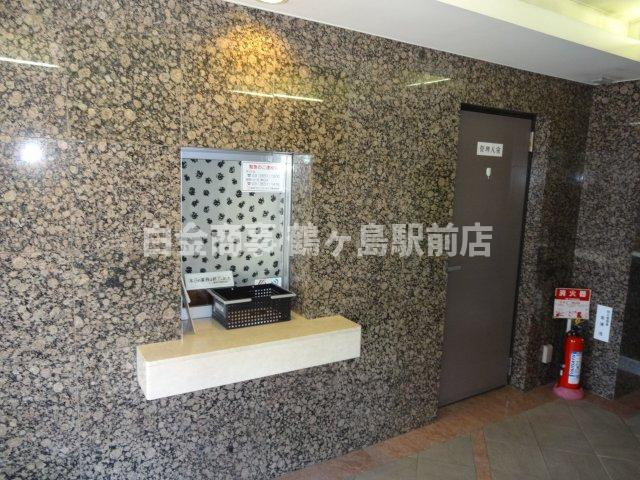鶴ヶ島駅通りダイカンプラザのエントランス