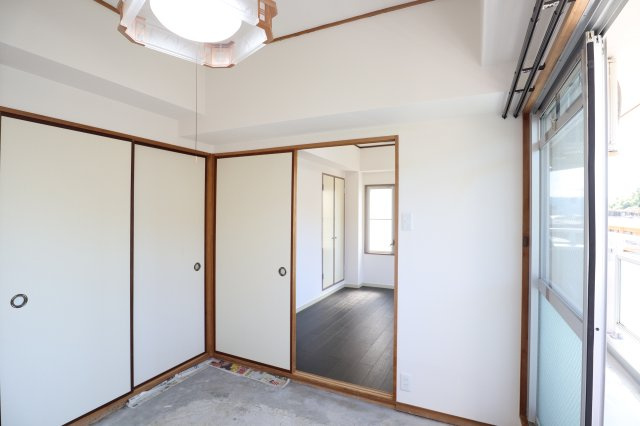 ファミール聖和の和室