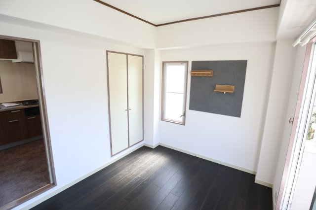 ファミール聖和の居間・リビング