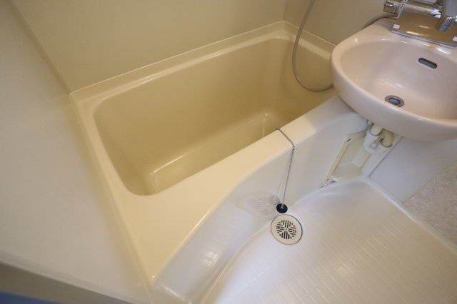 ファミール聖和の浴室