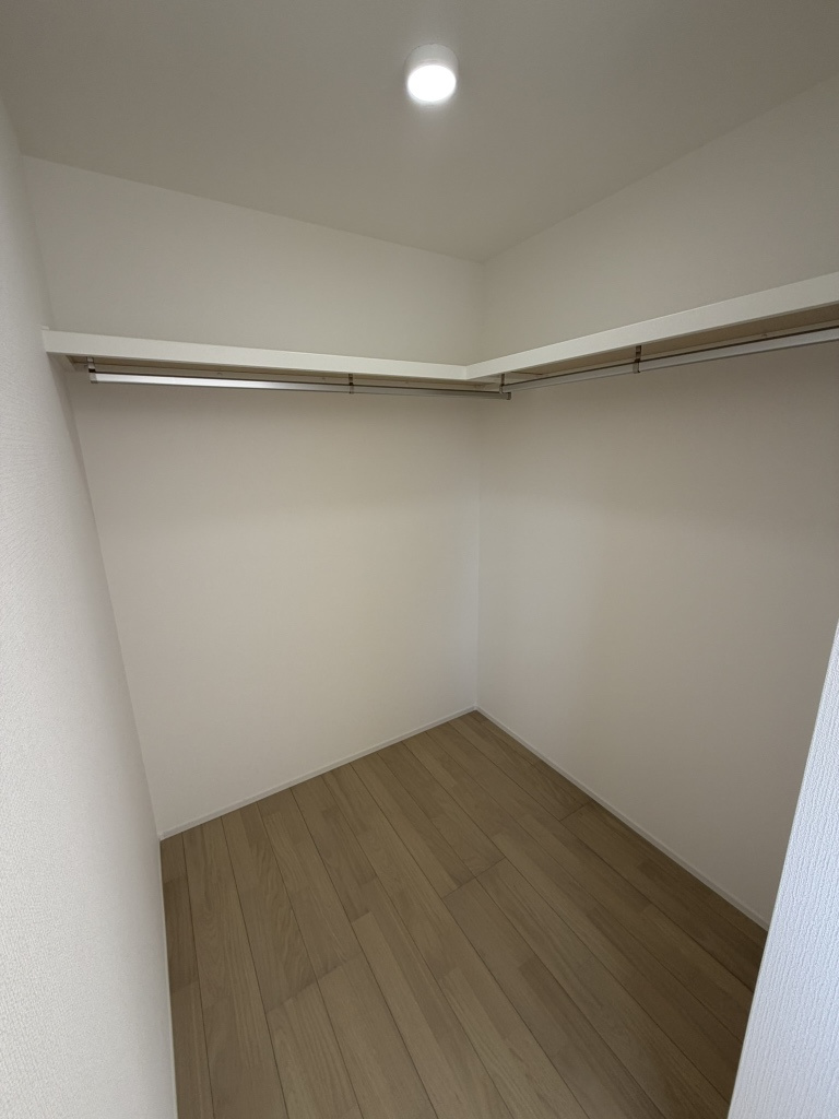 岡谷市長地権現町１丁目の収納