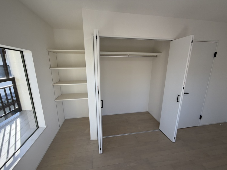 岡谷市長地権現町１丁目の収納