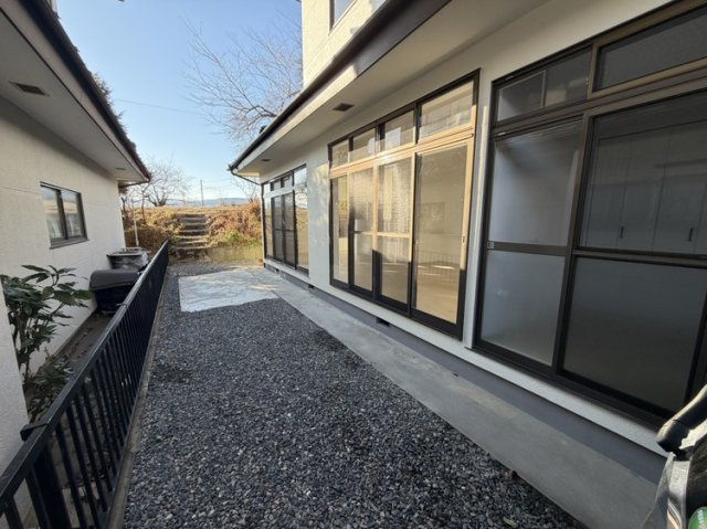 岡谷市長地権現町１丁目の駐車場