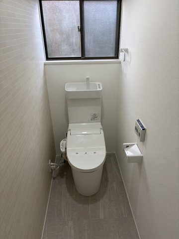 岡谷市長地権現町１丁目のトイレ