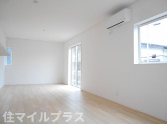 【居間・リビング】 | 本宮市本宮新築一戸建て4棟 | ゆったり過ごせるリビングです