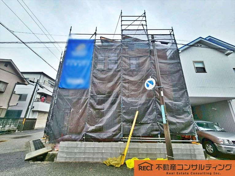 西宮市東鳴尾町2丁目　新築戸建の前面道路含む現地写真
