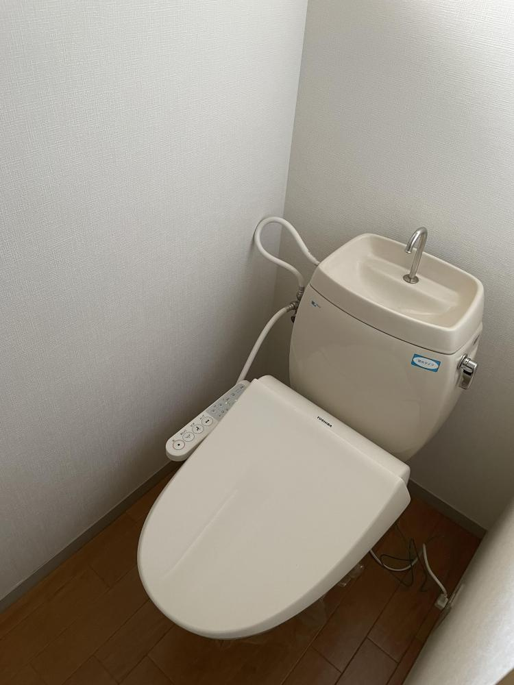 セベルハイツB棟のトイレ|温水洗浄便座付き