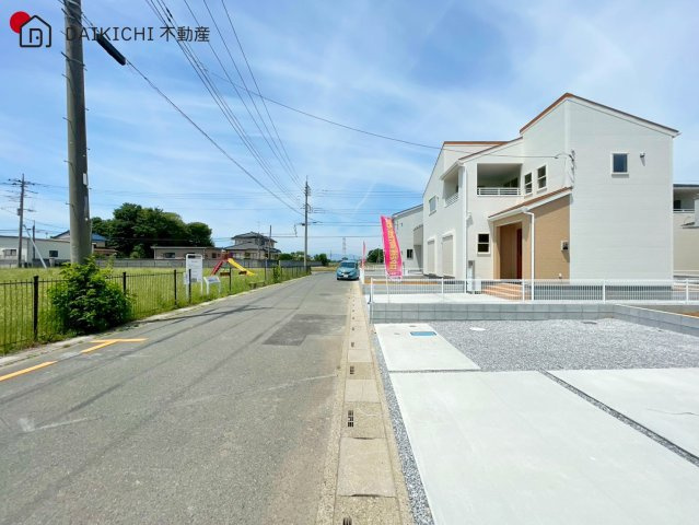 【前面道路含む現地写真】 | Livele Garden.S　吉見町東野 新築戸建　全5棟　3号棟