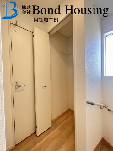 角地につき陽当り・通風良好　大久保町谷八木　全4棟　1号棟の収納