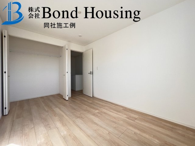 角地につき陽当り・通風良好　大久保町谷八木　全4棟　1号棟の子供部屋