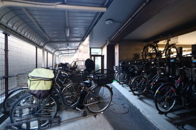 【その他共用部分】 | 朝日シティパリオ王子神谷 | 駐輪場