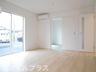 【居間・リビング】 | 本宮市本宮新築一戸建て4棟 | ゆったり過ごせる居間です