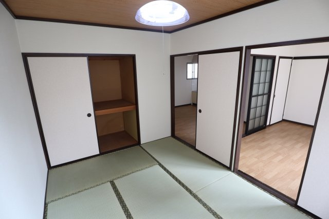 ハイツイーストヒルズの和室