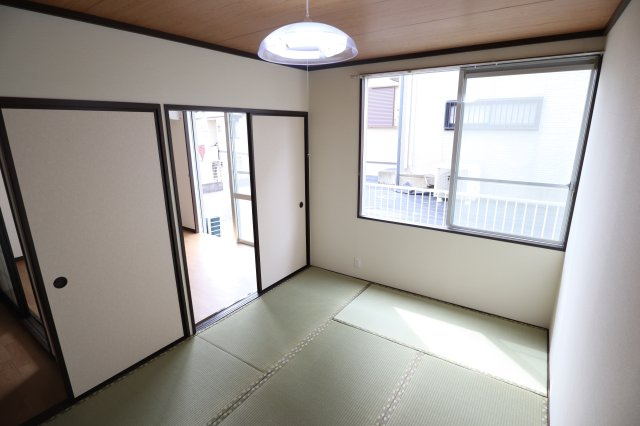 ハイツイーストヒルズの和室