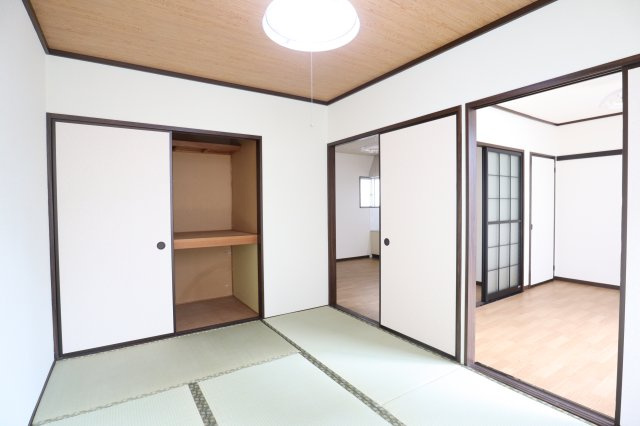 ハイツイーストヒルズの和室