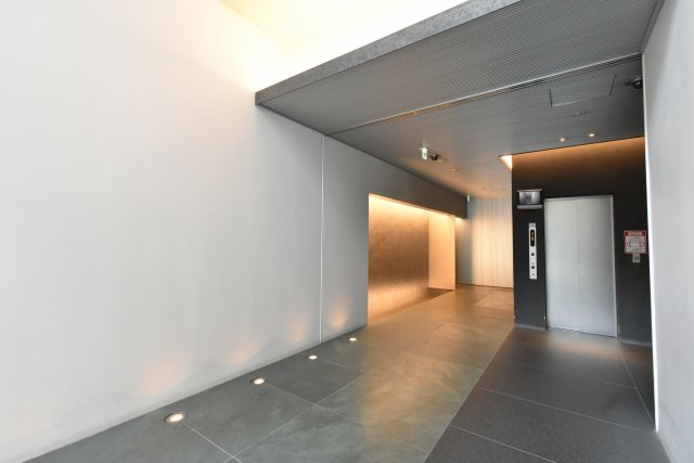 アーバネックス淀屋橋のエントランス