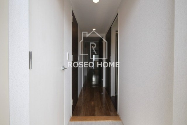 大拓ハイツ22の玄関|同マンション別部屋：参考写真