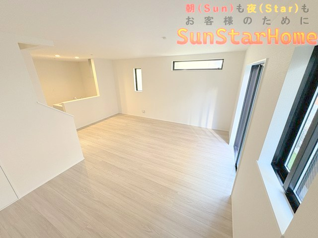 【サンスターホーム】青梅市河辺町　駅近　新築の居間・リビング