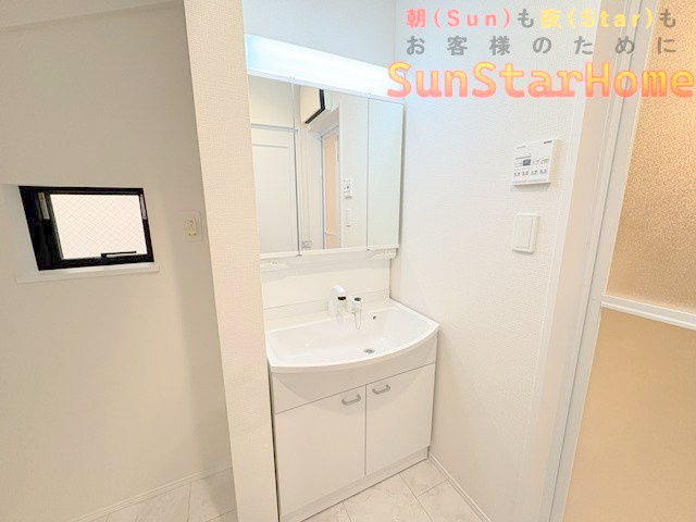 【サンスターホーム】青梅市河辺町　駅近　新築の独立洗面台