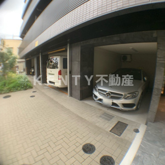 【駐車場】 | 駐車場があるので、車を買う予定の方も安心です