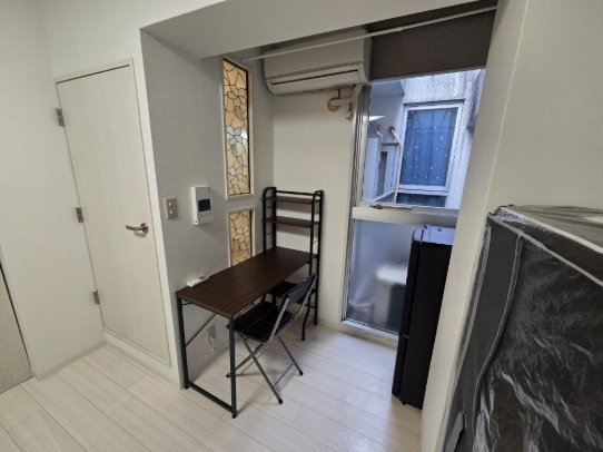 シティファースト四条西洞院の洋室|採光部あり