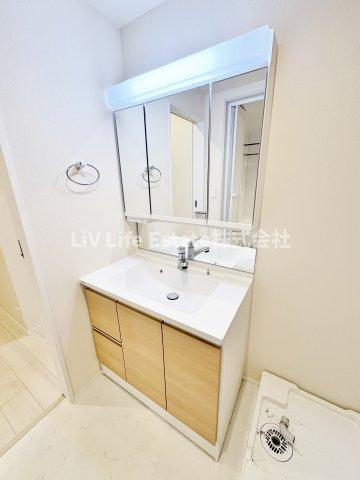 東村山市本町１丁目のアパートの洗面所