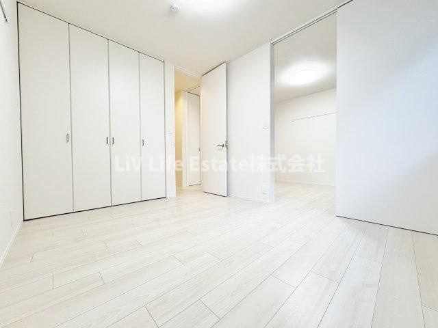 東村山市本町１丁目のアパートの洋室