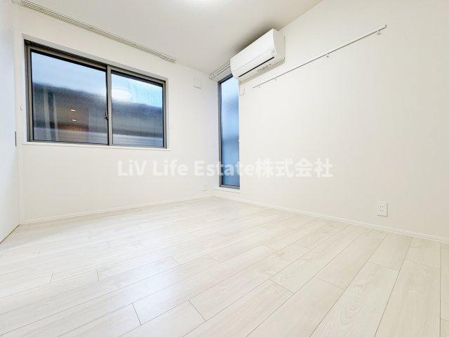 東村山市本町１丁目のアパートの洋室